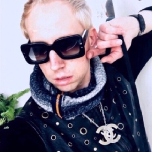 Certified Stylist 2021 - Picture 1 of 9